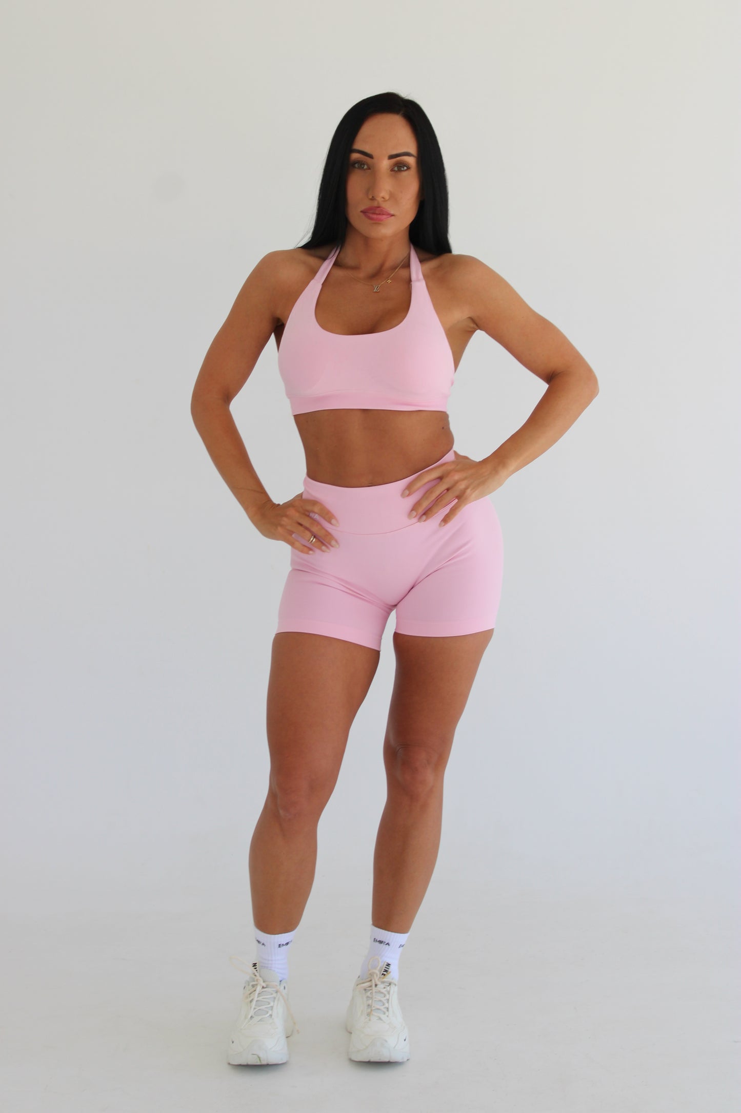 COMPACT SEAMLESS SHORTS