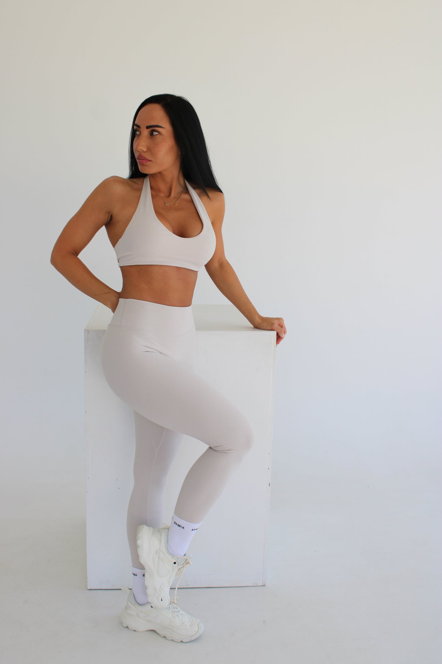 EMIRA RE SCULPT CROP BEIGE